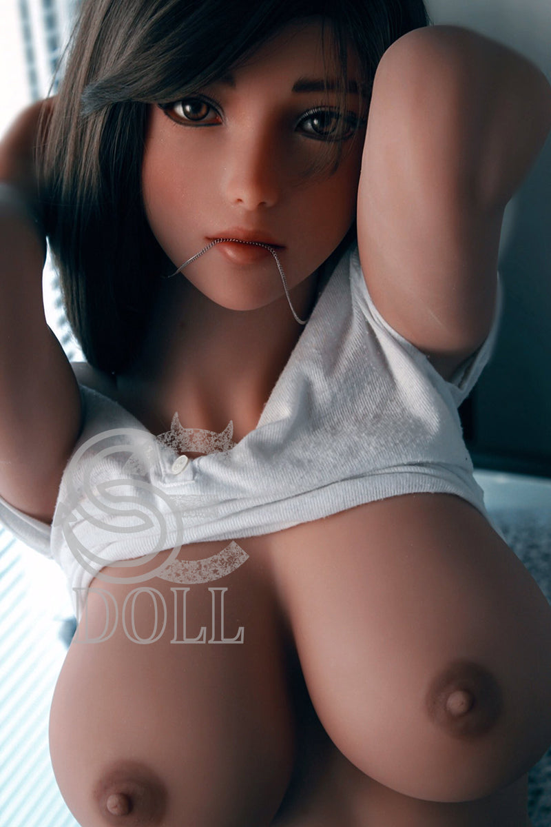 161cm/5ft3 F-cup Tracy.B