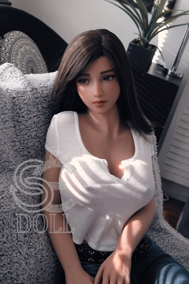 161cm/5ft3 F-cup Tracy.B